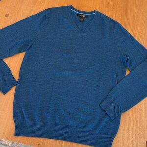 Banana Republic Merino Wool Men's V-Neck Sweater